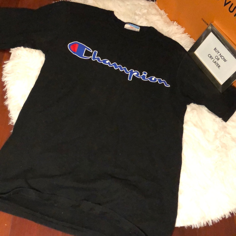 Champion short sleeve ❤️